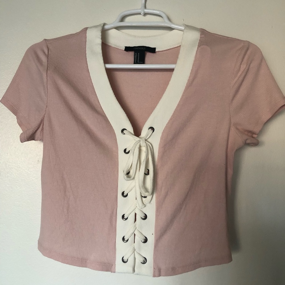 Lace up crop top!!